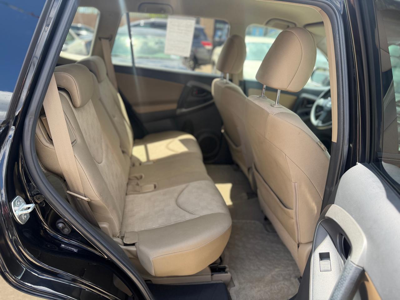 Toyota RAV4  2010