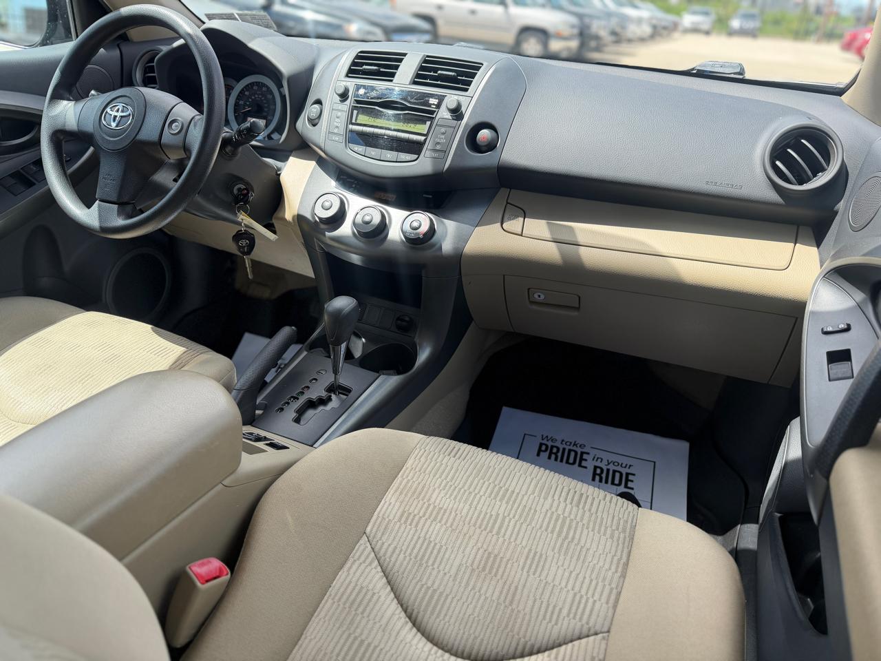Toyota RAV4  2010
