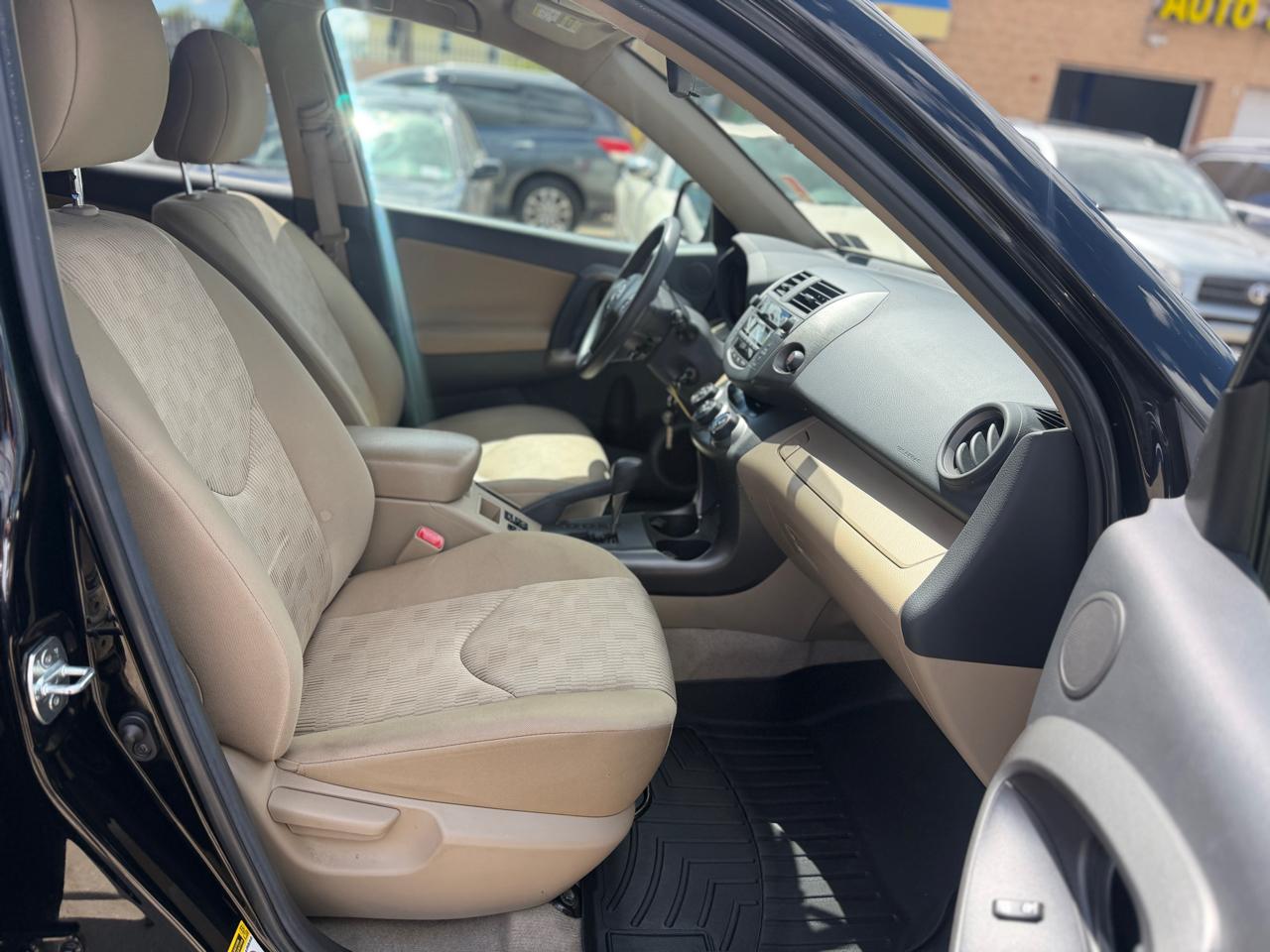 Toyota RAV4  2010