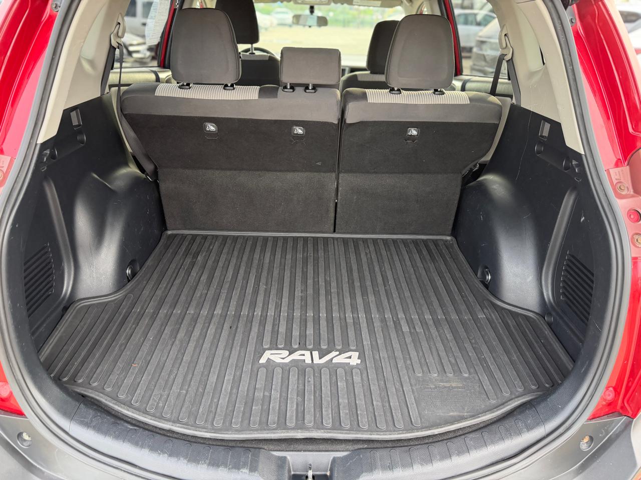 Toyota RAV4 LE AWD 2014