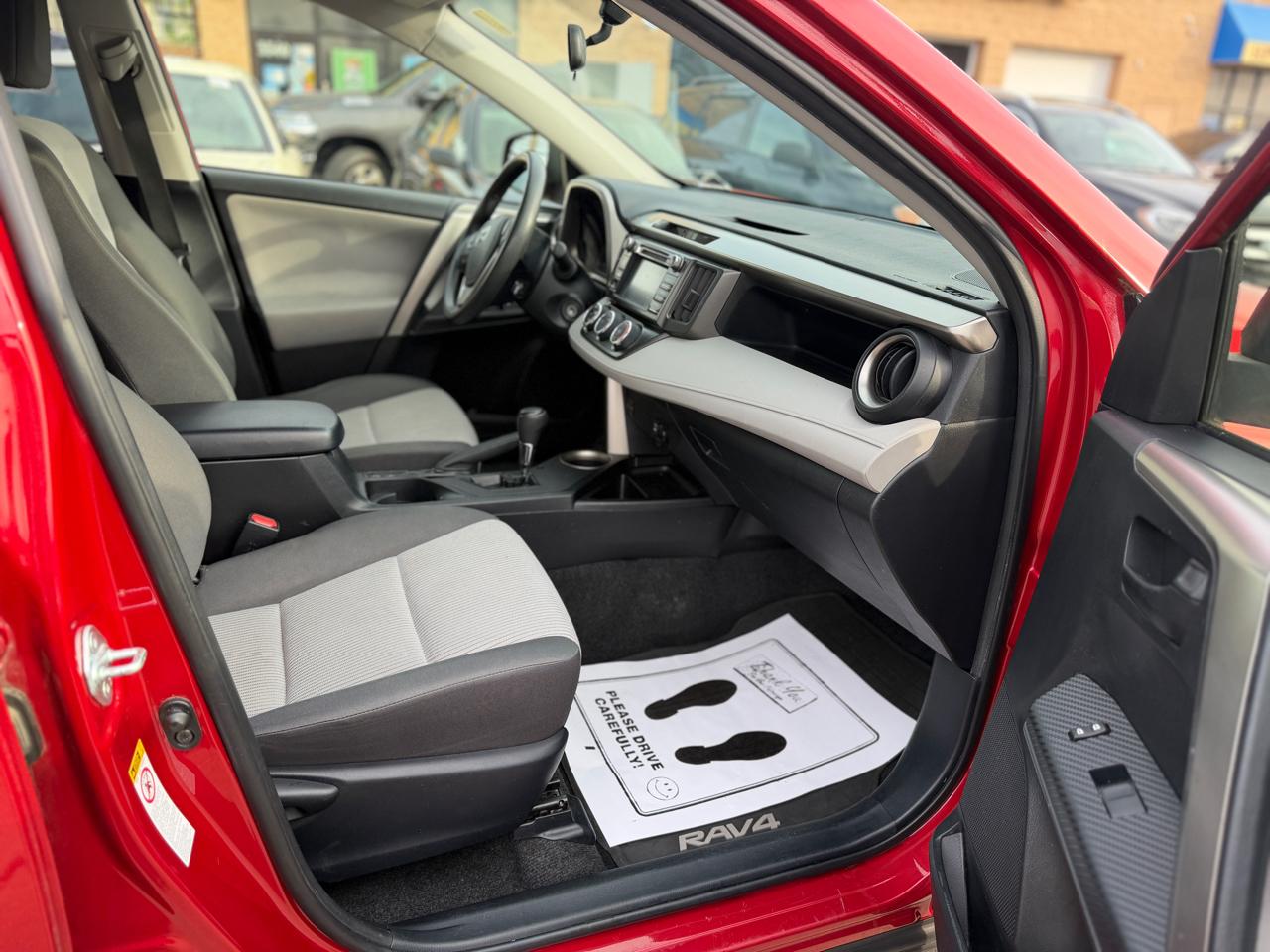 Toyota RAV4 LE AWD 2014