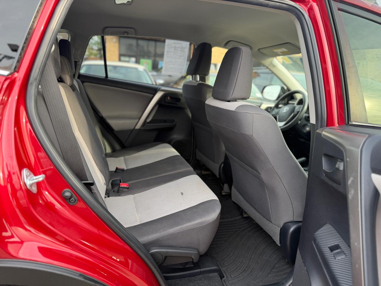 Toyota RAV4 LE AWD 2014