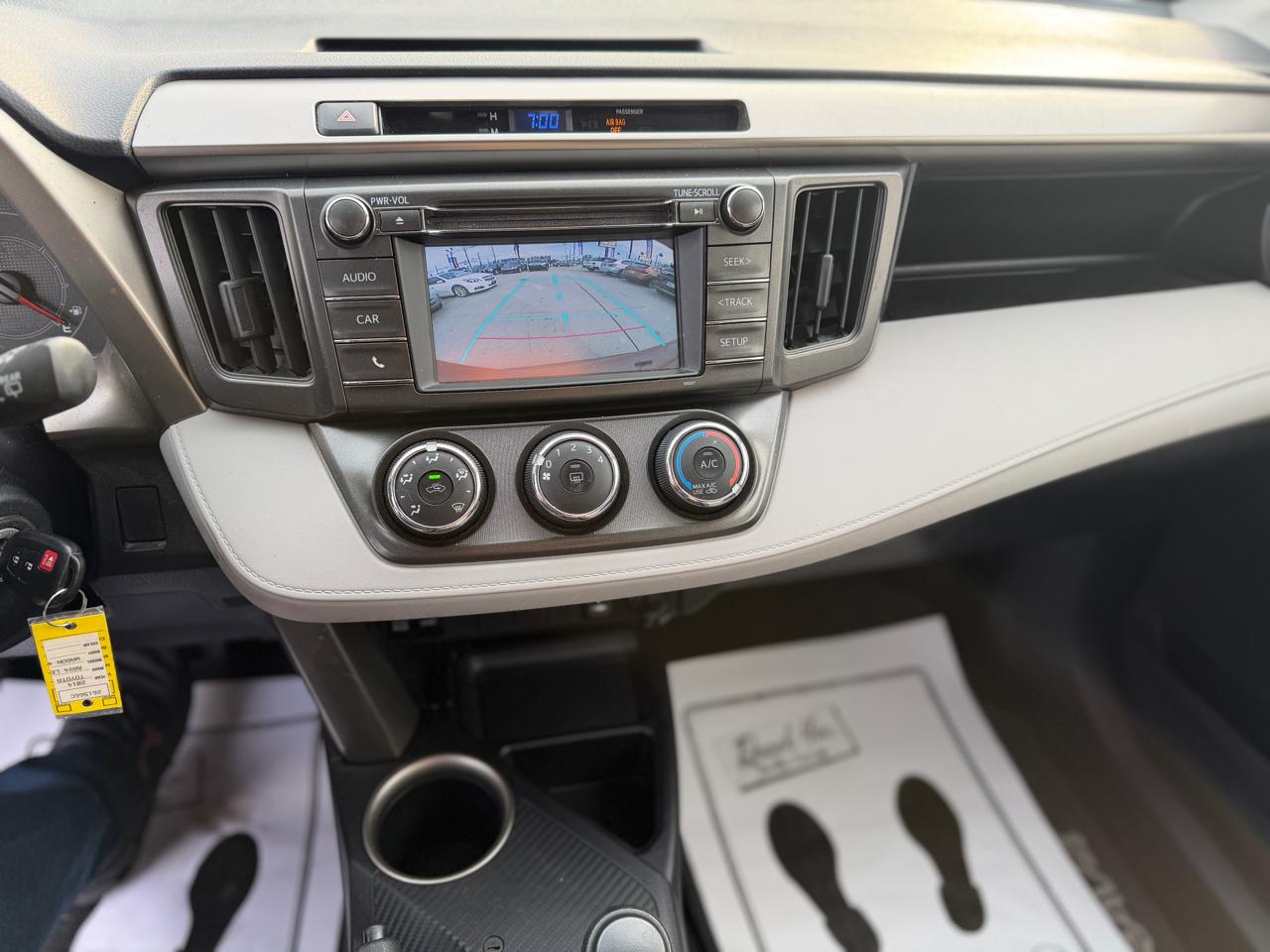 Toyota RAV4 LE AWD 2014