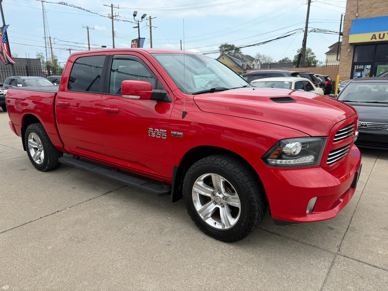 RAM 1500 Sport Crew Cab SWB 4WD 2016