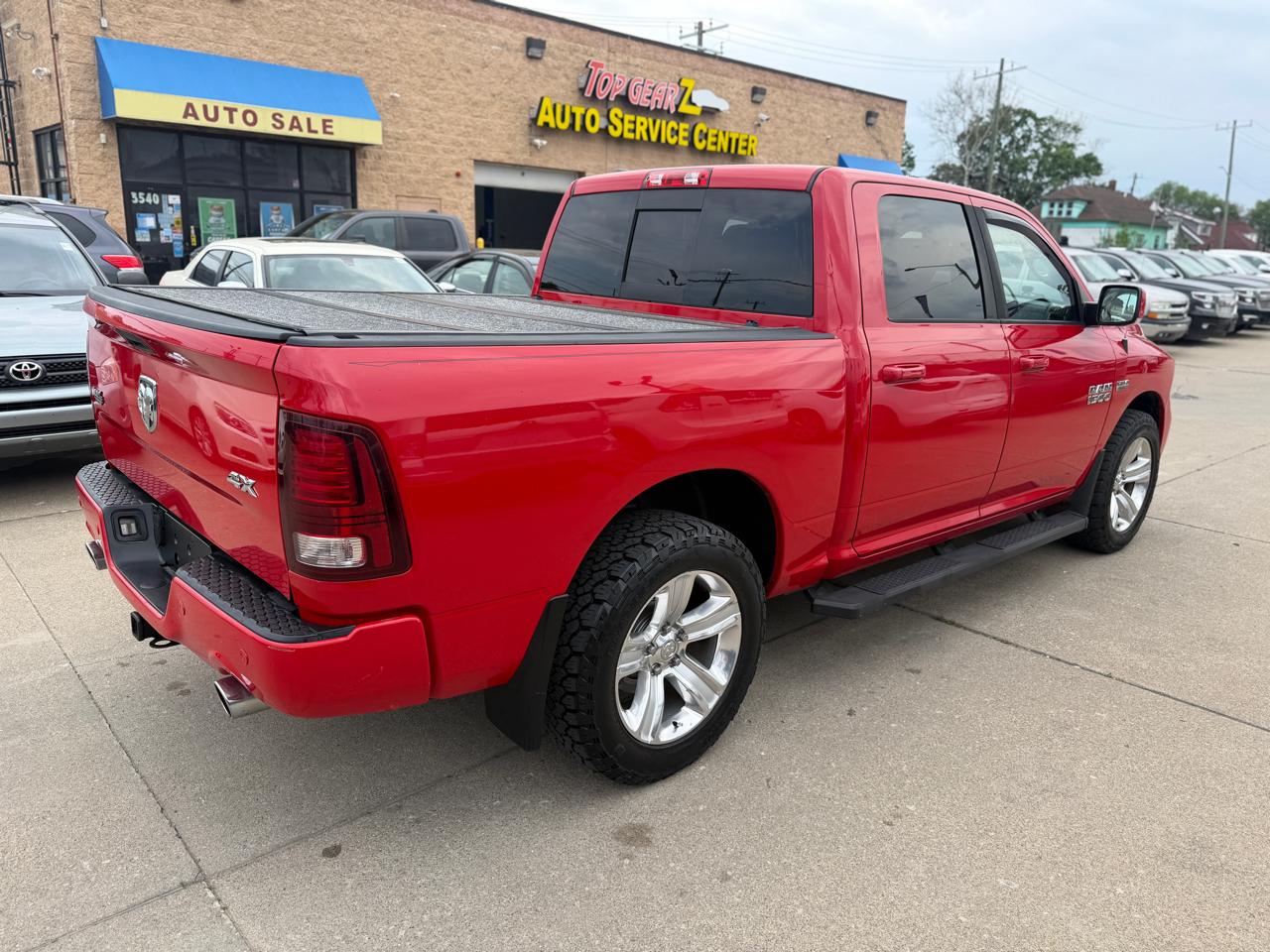 RAM 1500 Sport Crew Cab SWB 4WD 2016