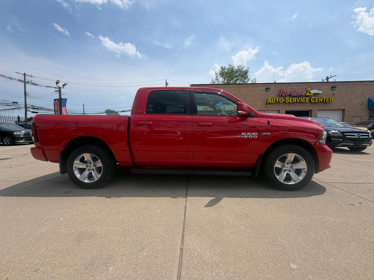 RAM 1500 Sport Crew Cab SWB 4WD 2016