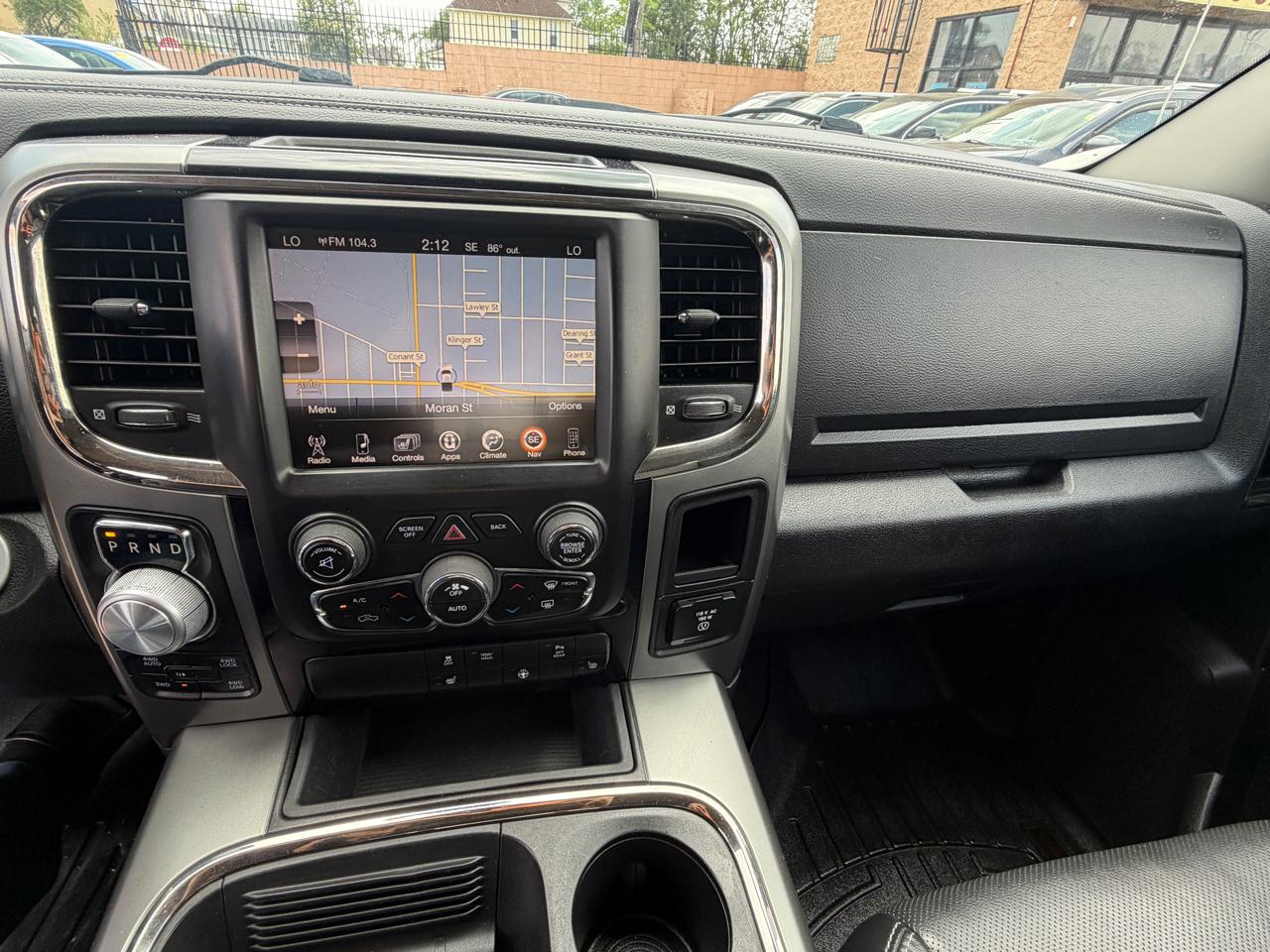 RAM 1500 Sport Crew Cab SWB 4WD 2016