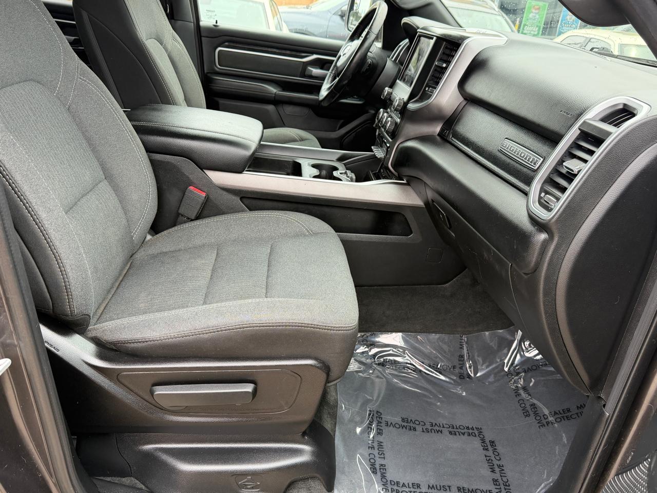 RAM 1500 Big Horn Crew Cab 4WD 2019