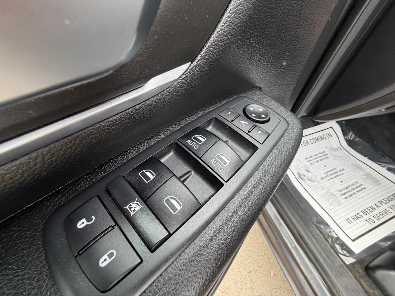 RAM 1500 Big Horn Crew Cab 4WD 2019