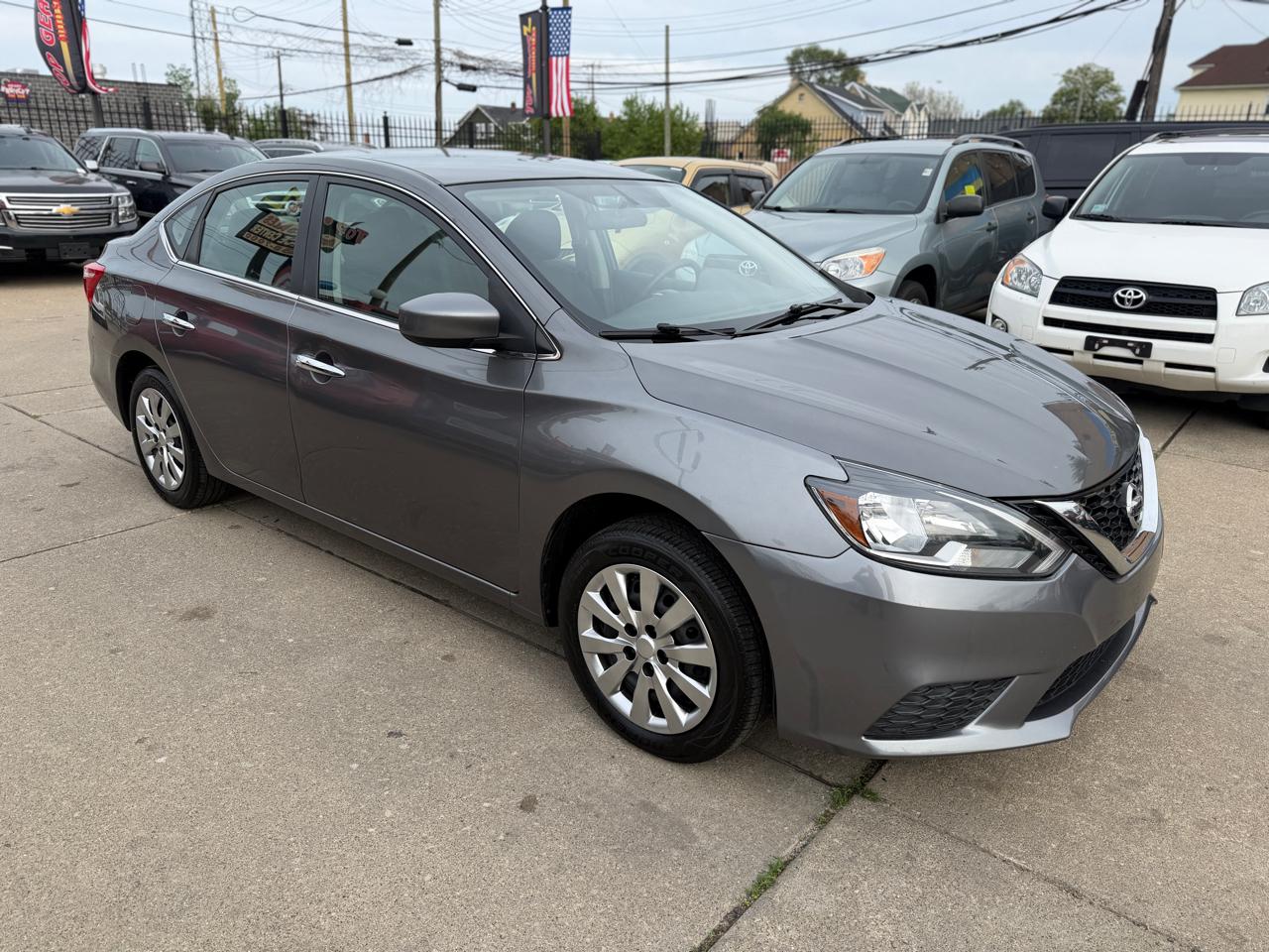 Nissan Sentra S 2016
