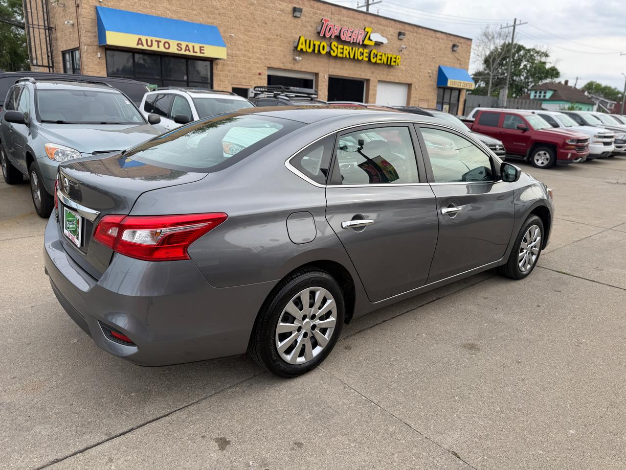 Nissan Sentra S 2016