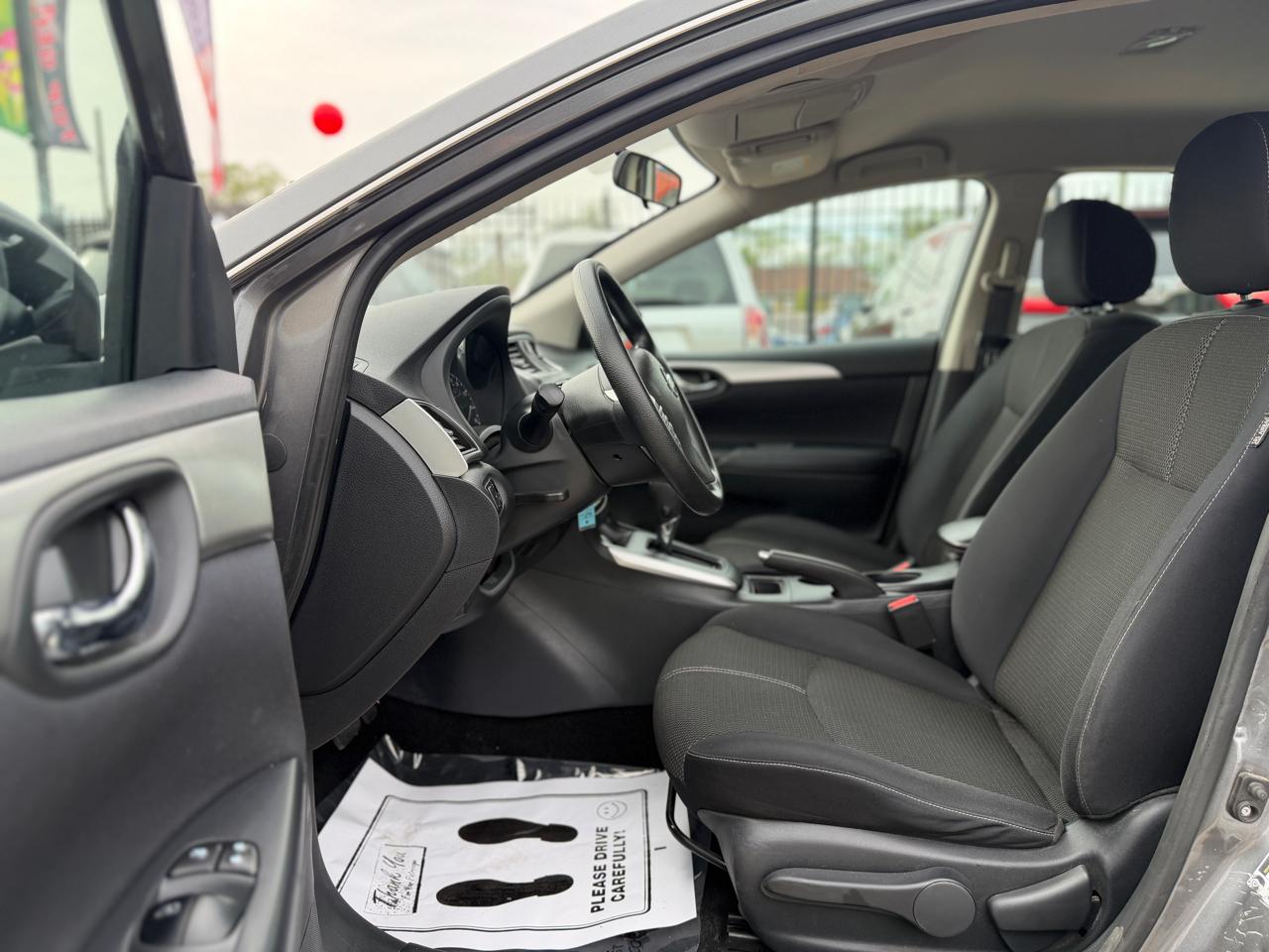 Nissan Sentra S 2016