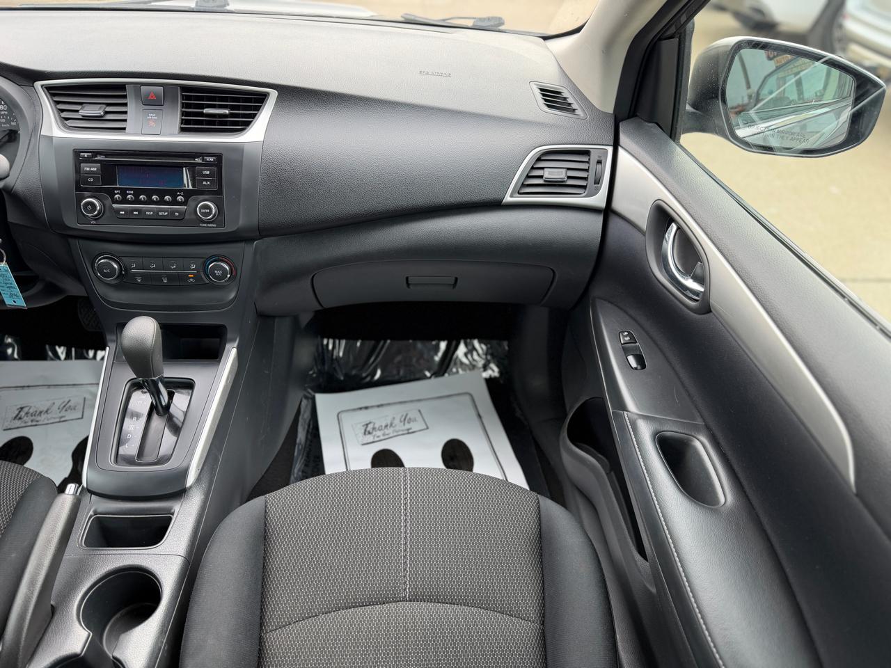 Nissan Sentra S 2016