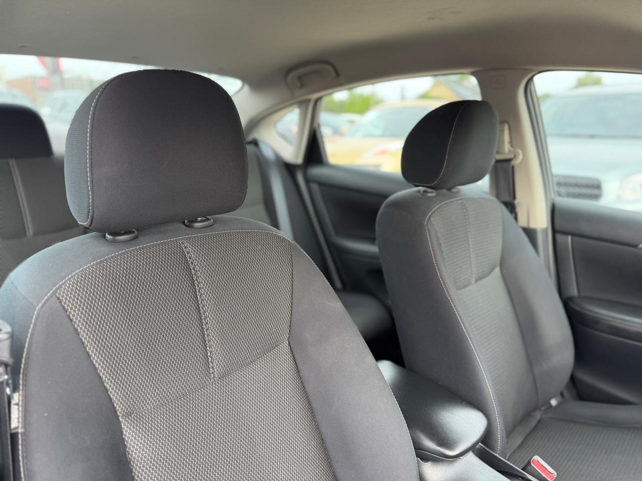 Nissan Sentra S 2016