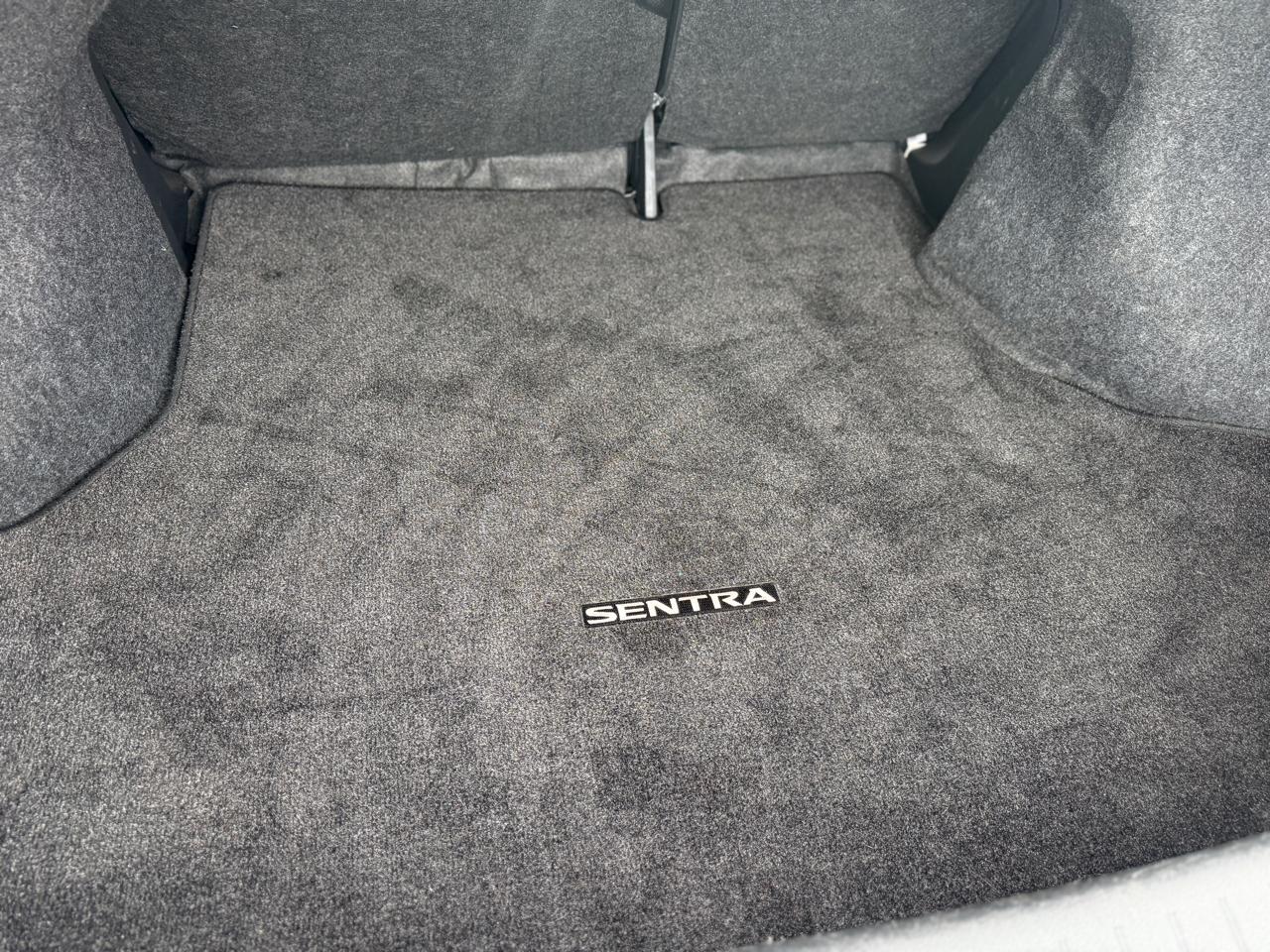 Nissan Sentra S 2016