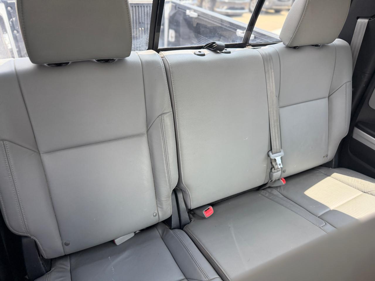 Toyota Tundra Limited 5.7L Double Cab 4WD 2016