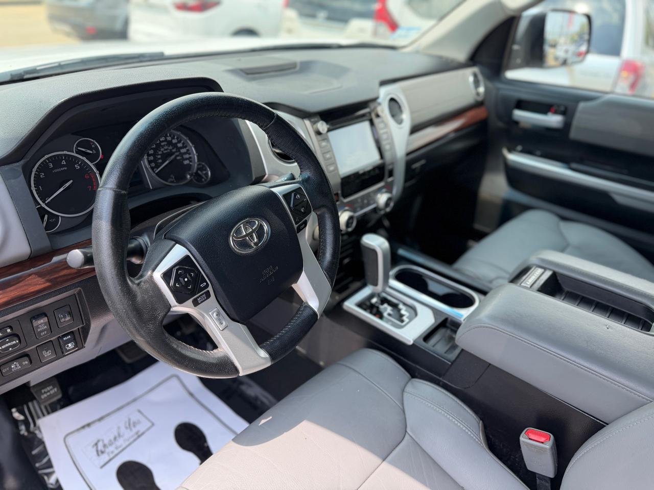 Toyota Tundra Limited 5.7L Double Cab 4WD 2016