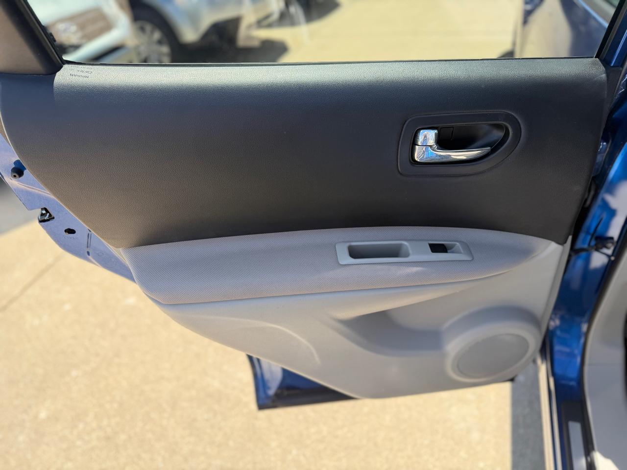 Nissan Rogue S AWD 2010