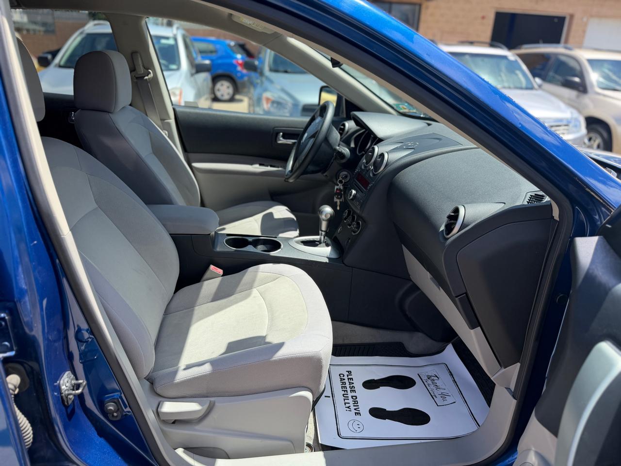 Nissan Rogue S AWD 2010