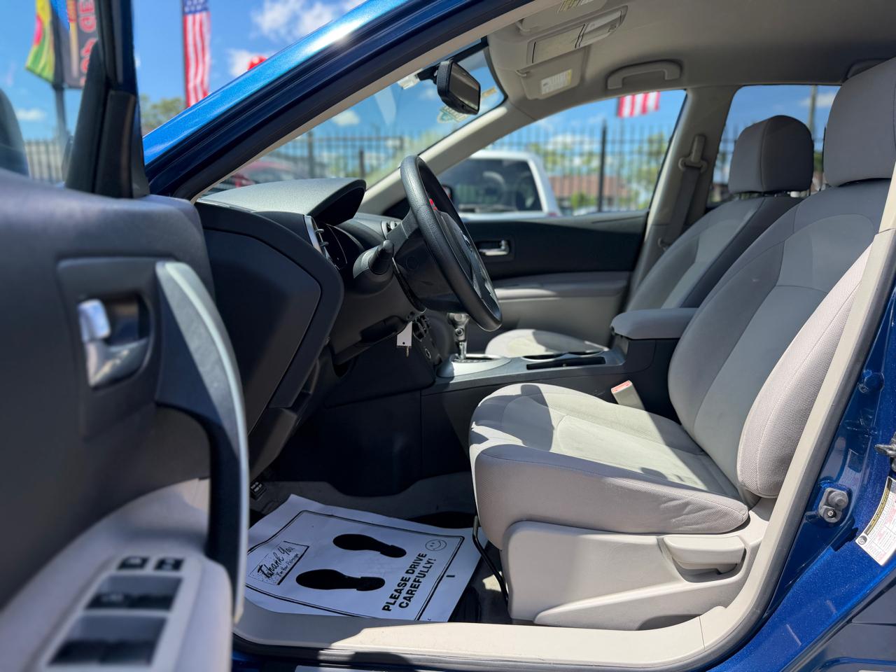 Nissan Rogue S AWD 2010