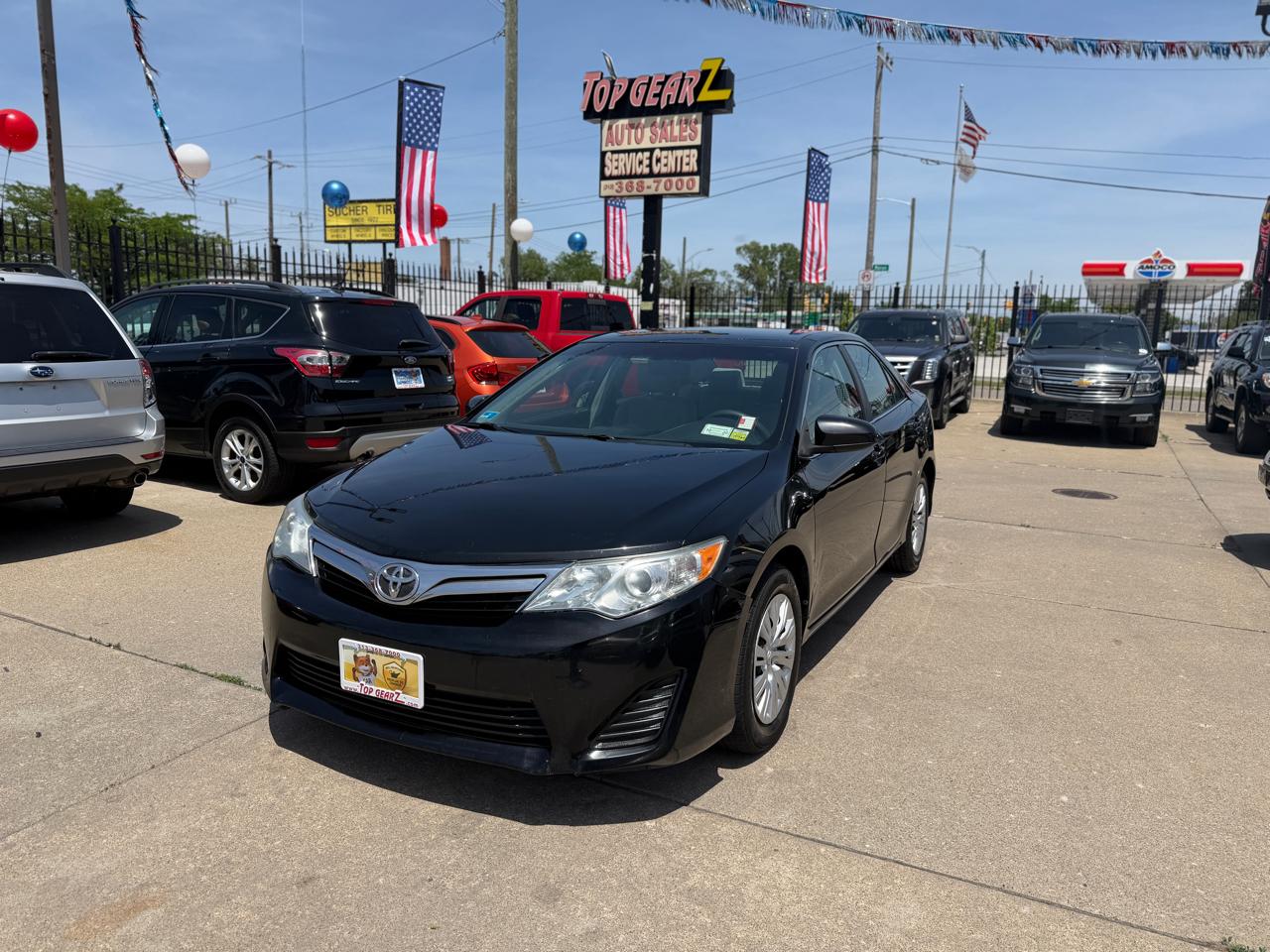 Toyota Camry LE 2014