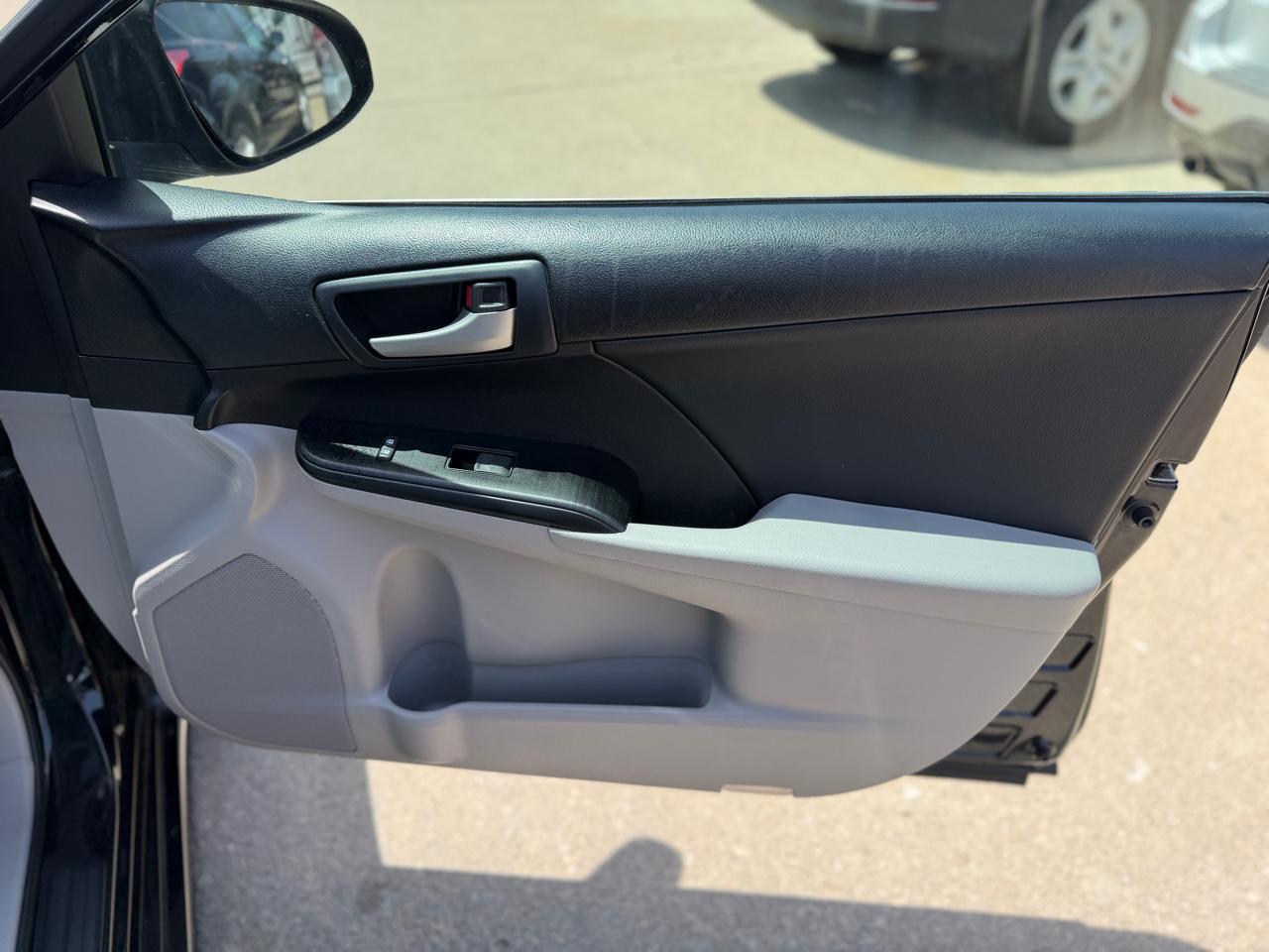 Toyota Camry LE 2014