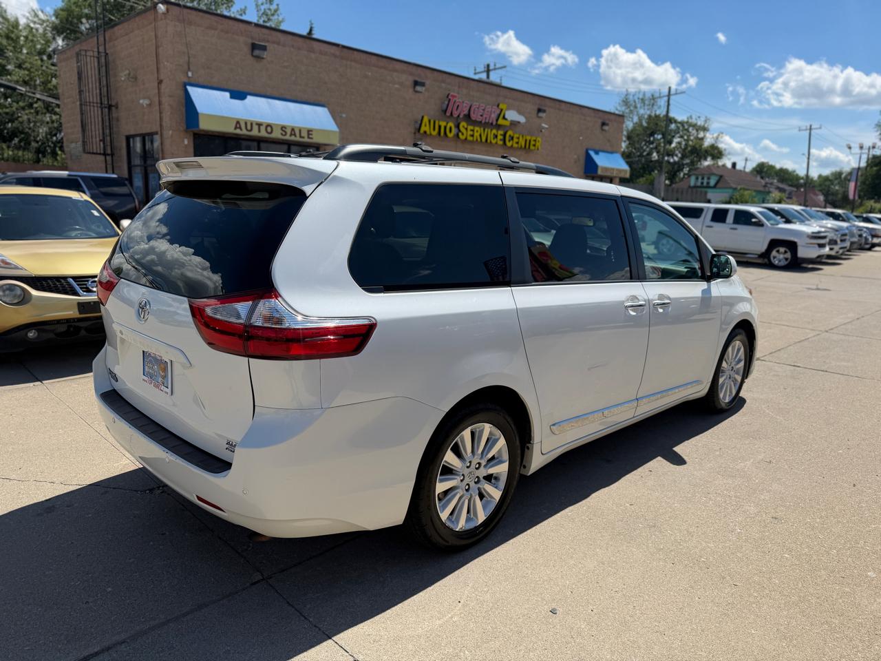 Toyota Sienna  2015