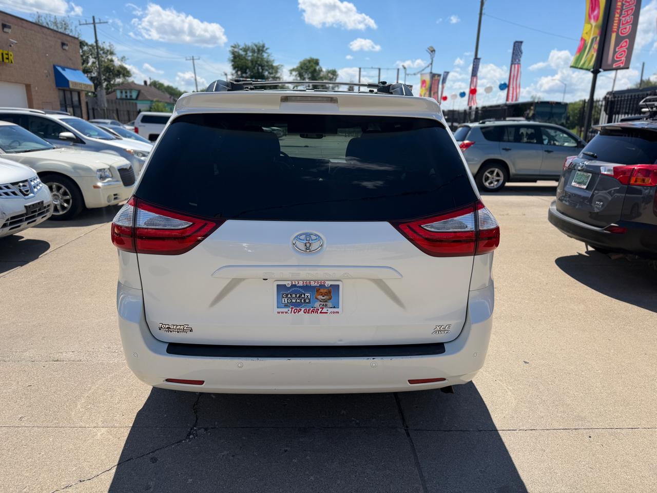 Toyota Sienna  2015