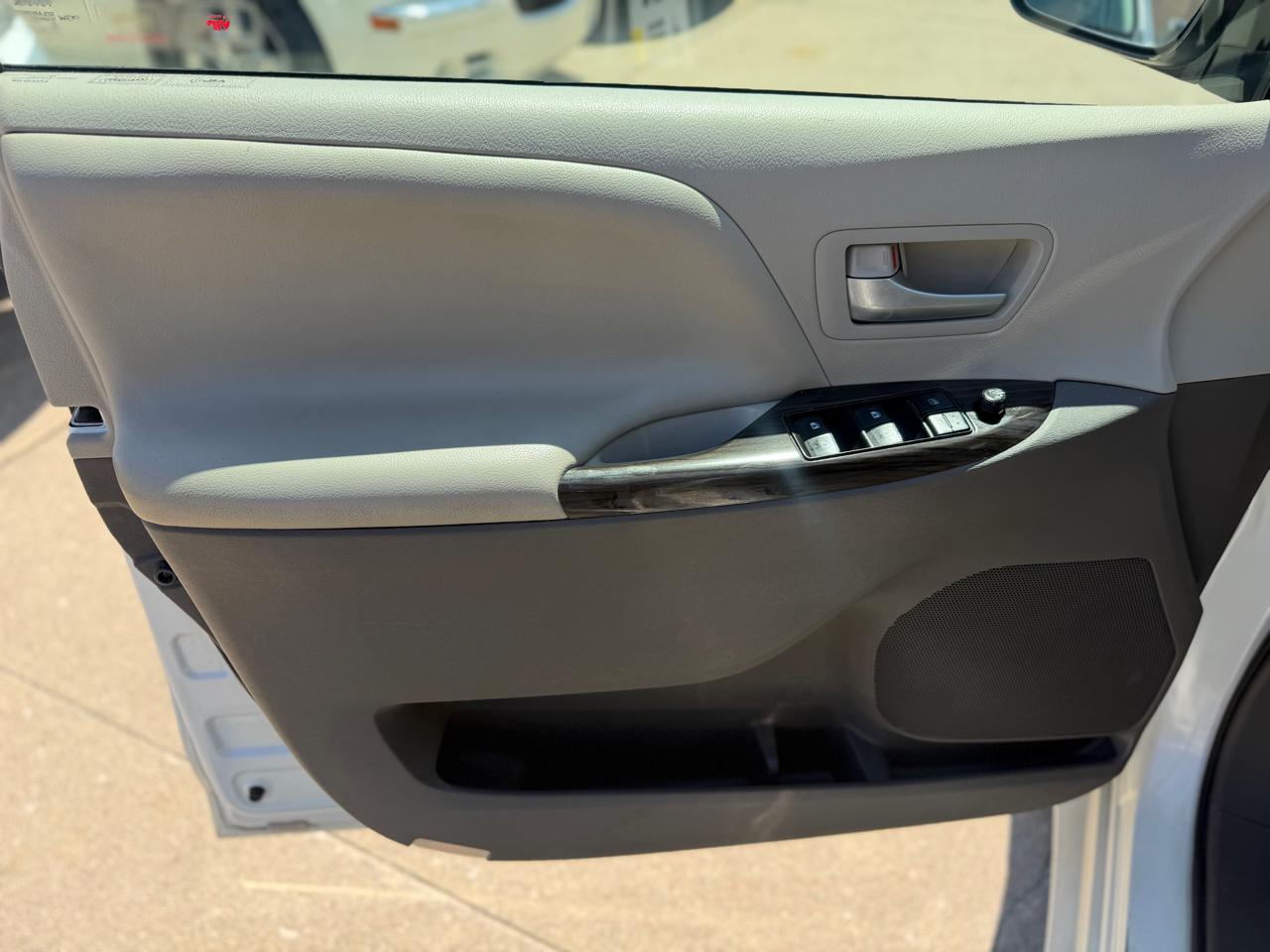 Toyota Sienna  2015