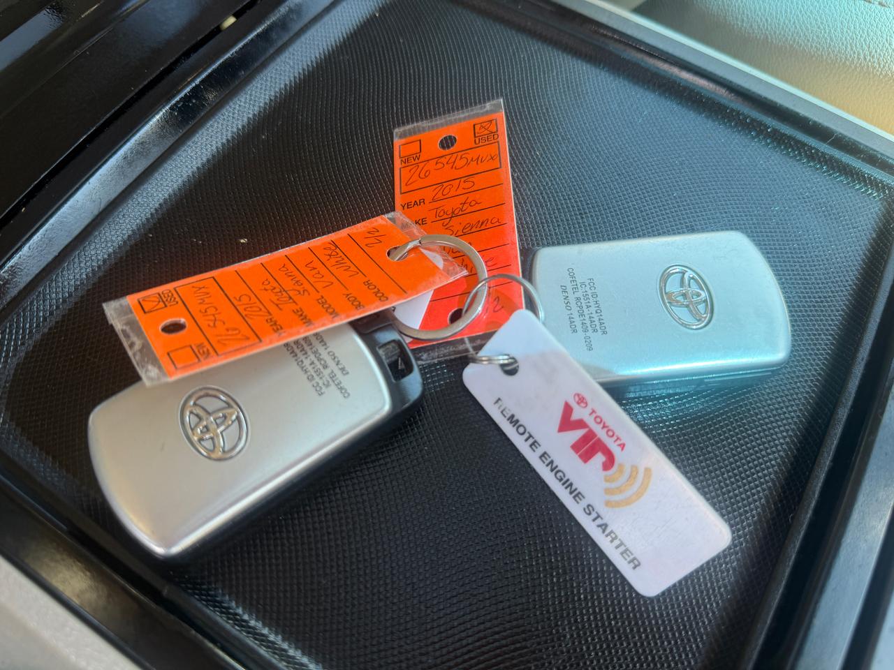 Toyota Sienna  2015