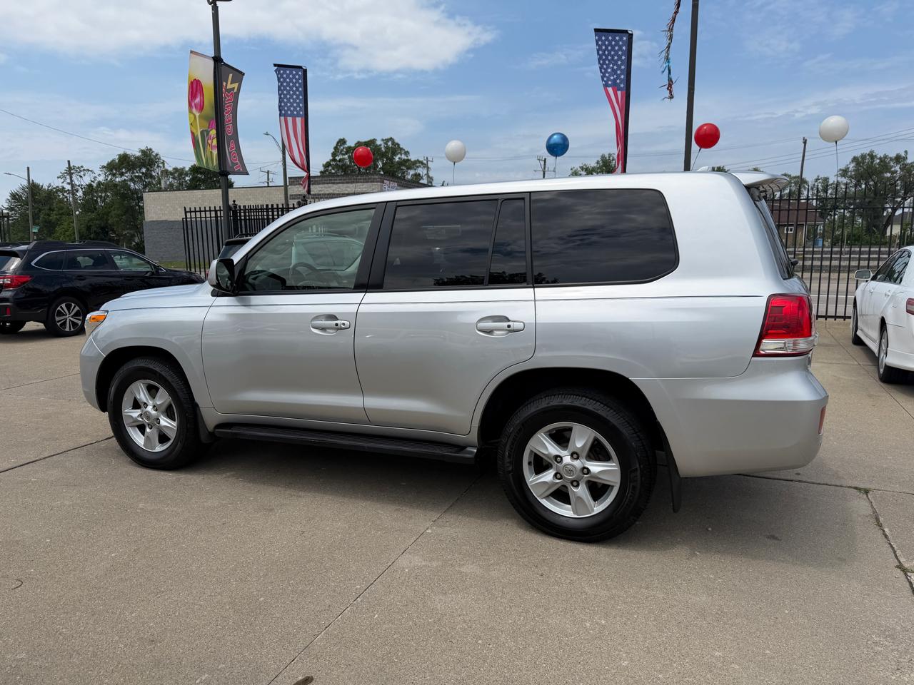 Toyota Land Cruiser 4WD 2011