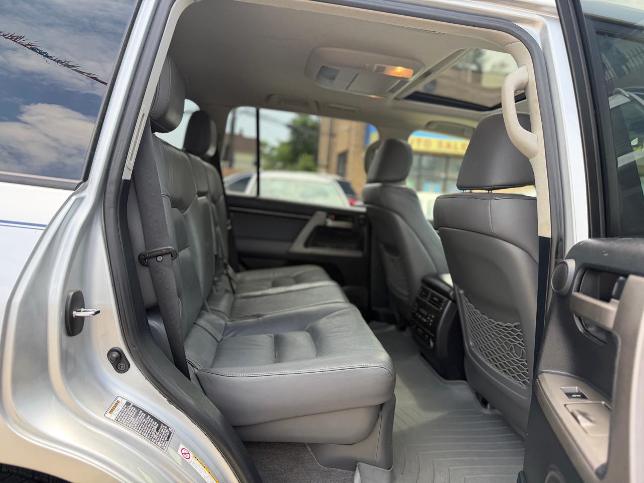 Toyota Land Cruiser 4WD 2011