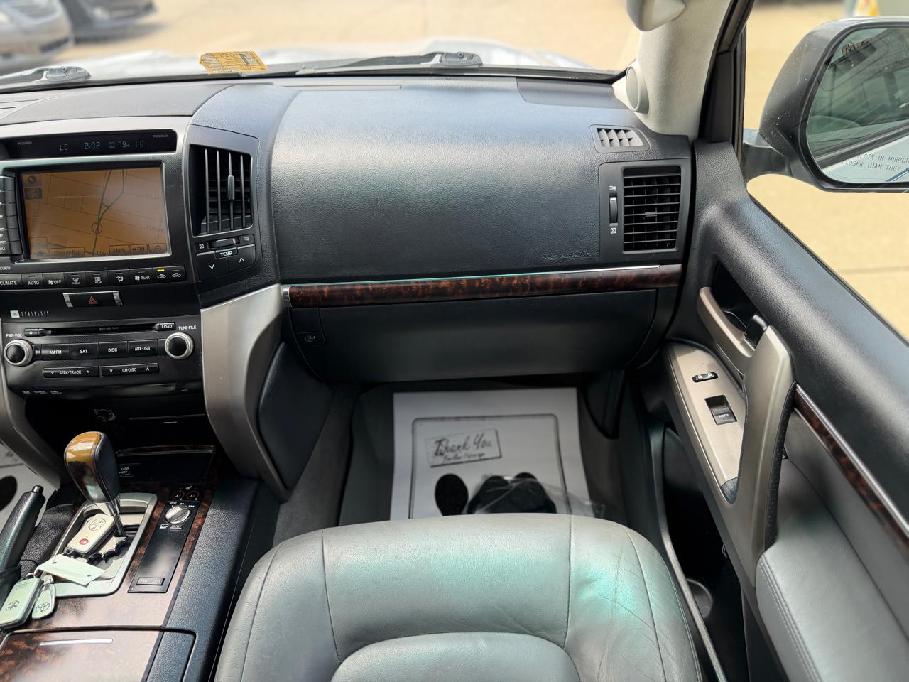 Toyota Land Cruiser 4WD 2011