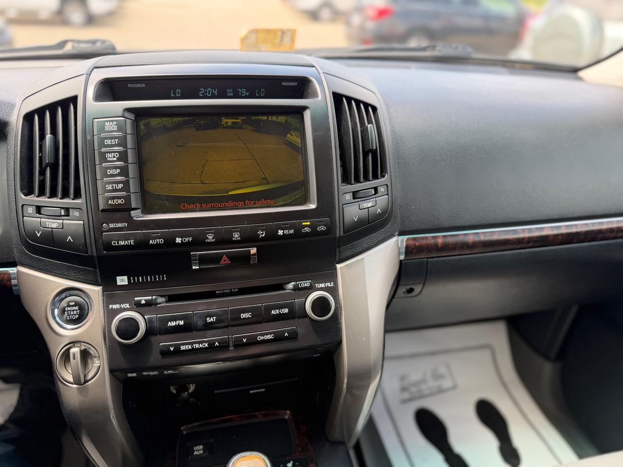 Toyota Land Cruiser 4WD 2011