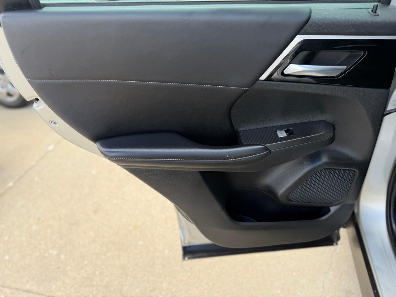 Mitsubishi Outlander SE 4WD 2022