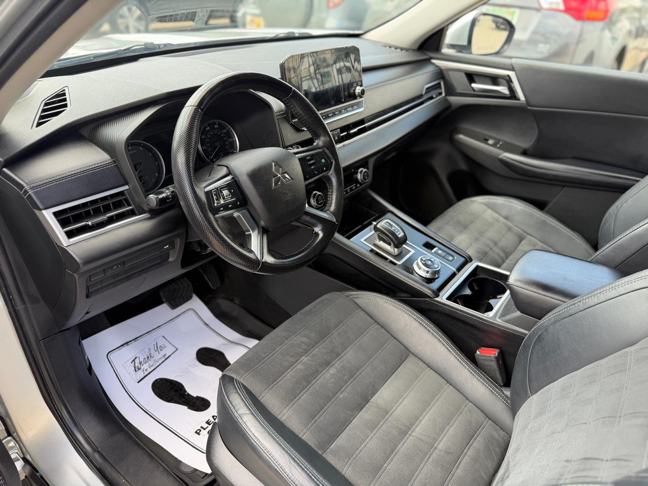 Mitsubishi Outlander SE 4WD 2022