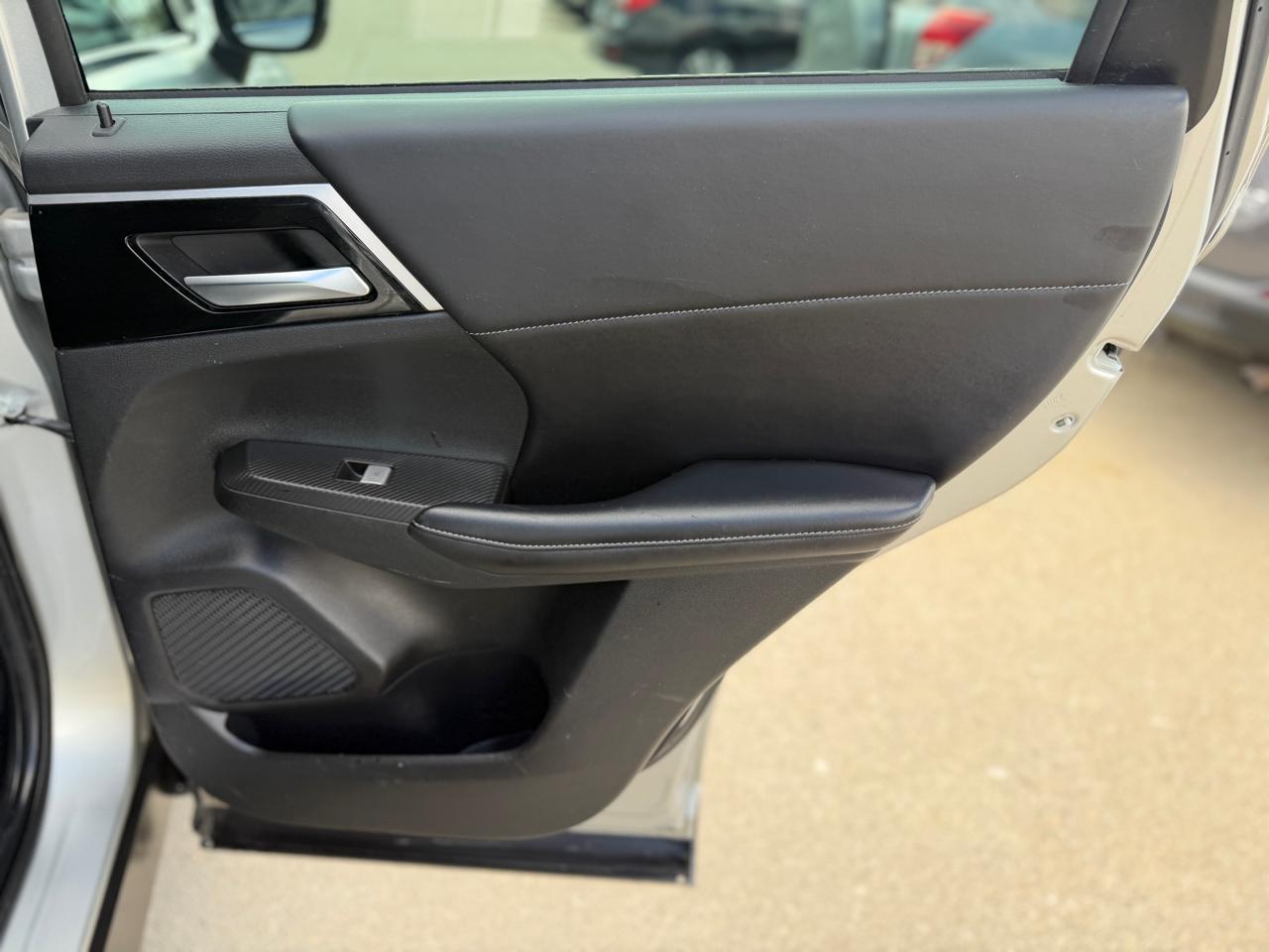 Mitsubishi Outlander SE 4WD 2022