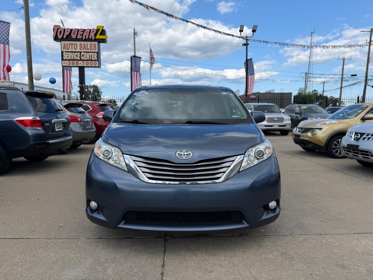 Toyota Sienna  2017