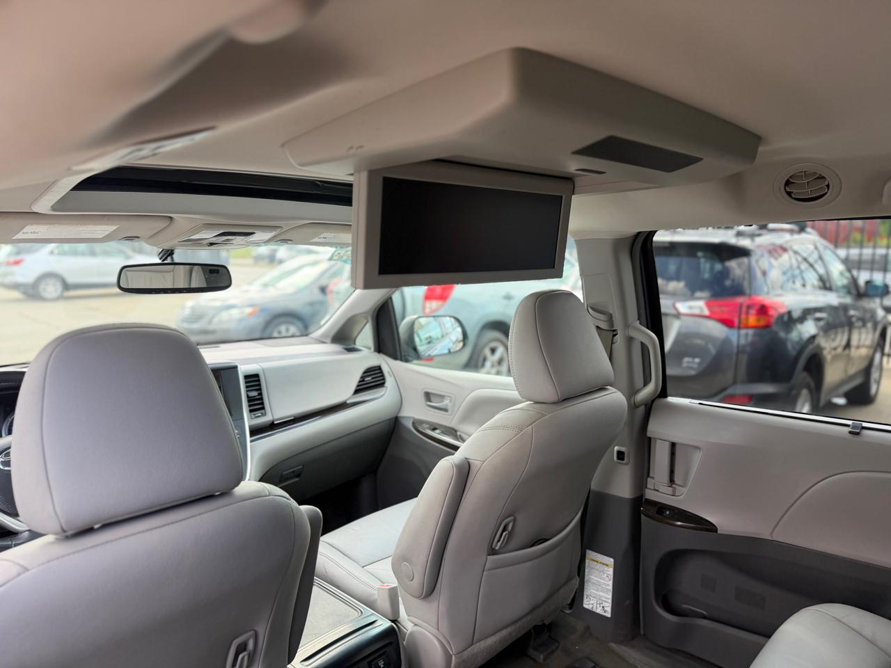 Toyota Sienna  2017