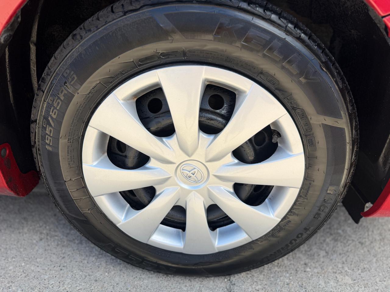 Toyota Corolla LE 4-Speed AT 2013