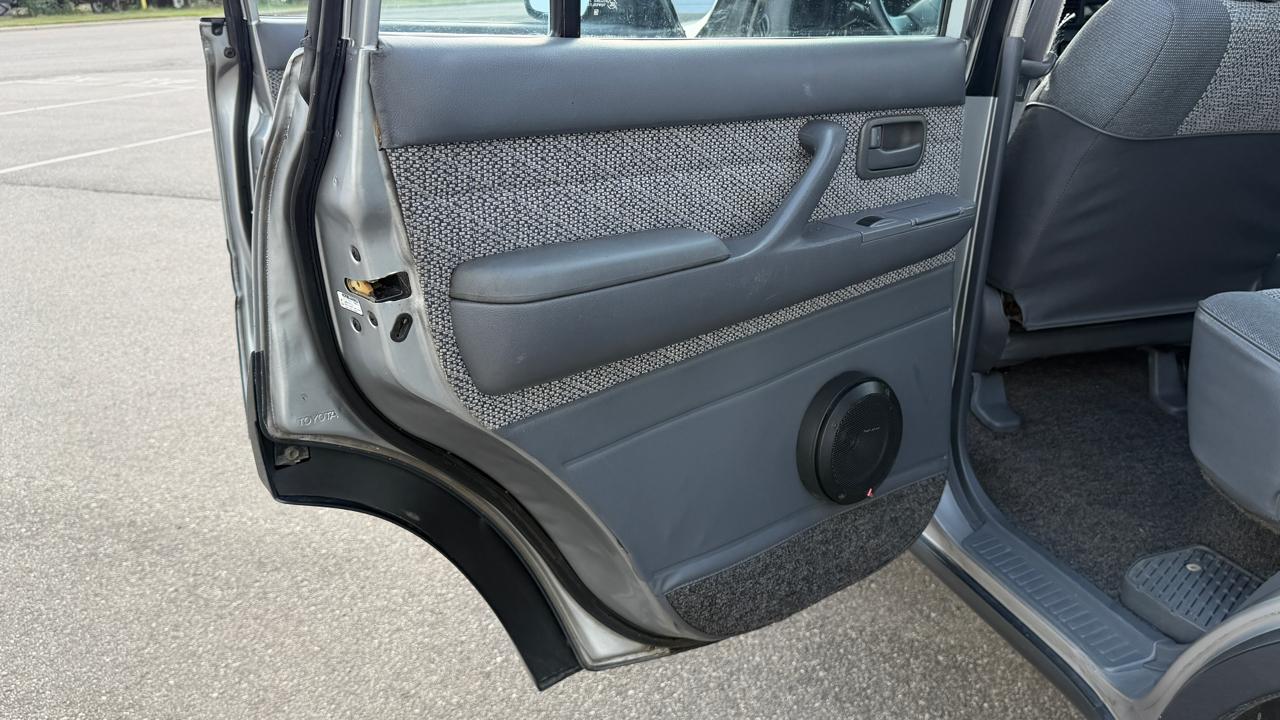 Toyota Land Cruiser 4WD 1991