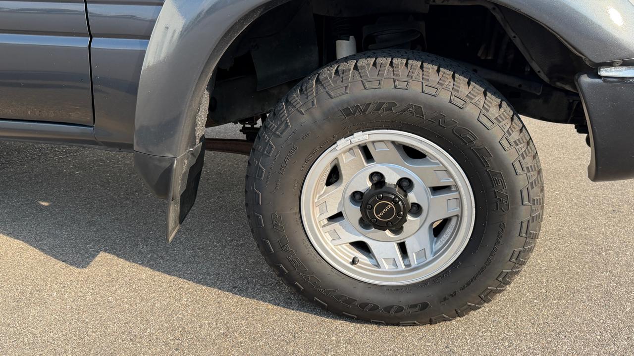Toyota Land Cruiser 4WD 1991