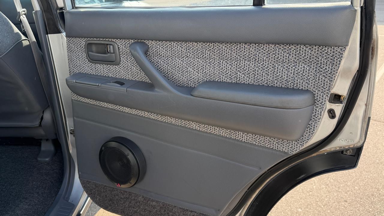 Toyota Land Cruiser 4WD 1991