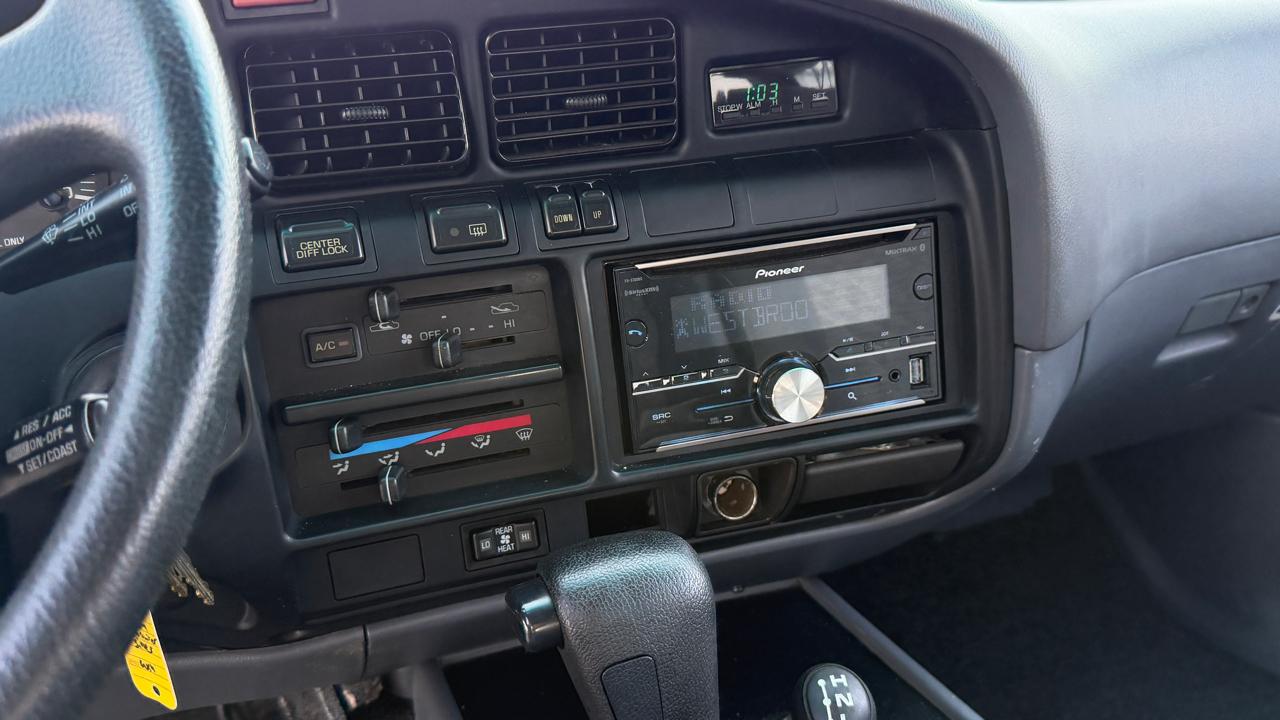 Toyota Land Cruiser 4WD 1991