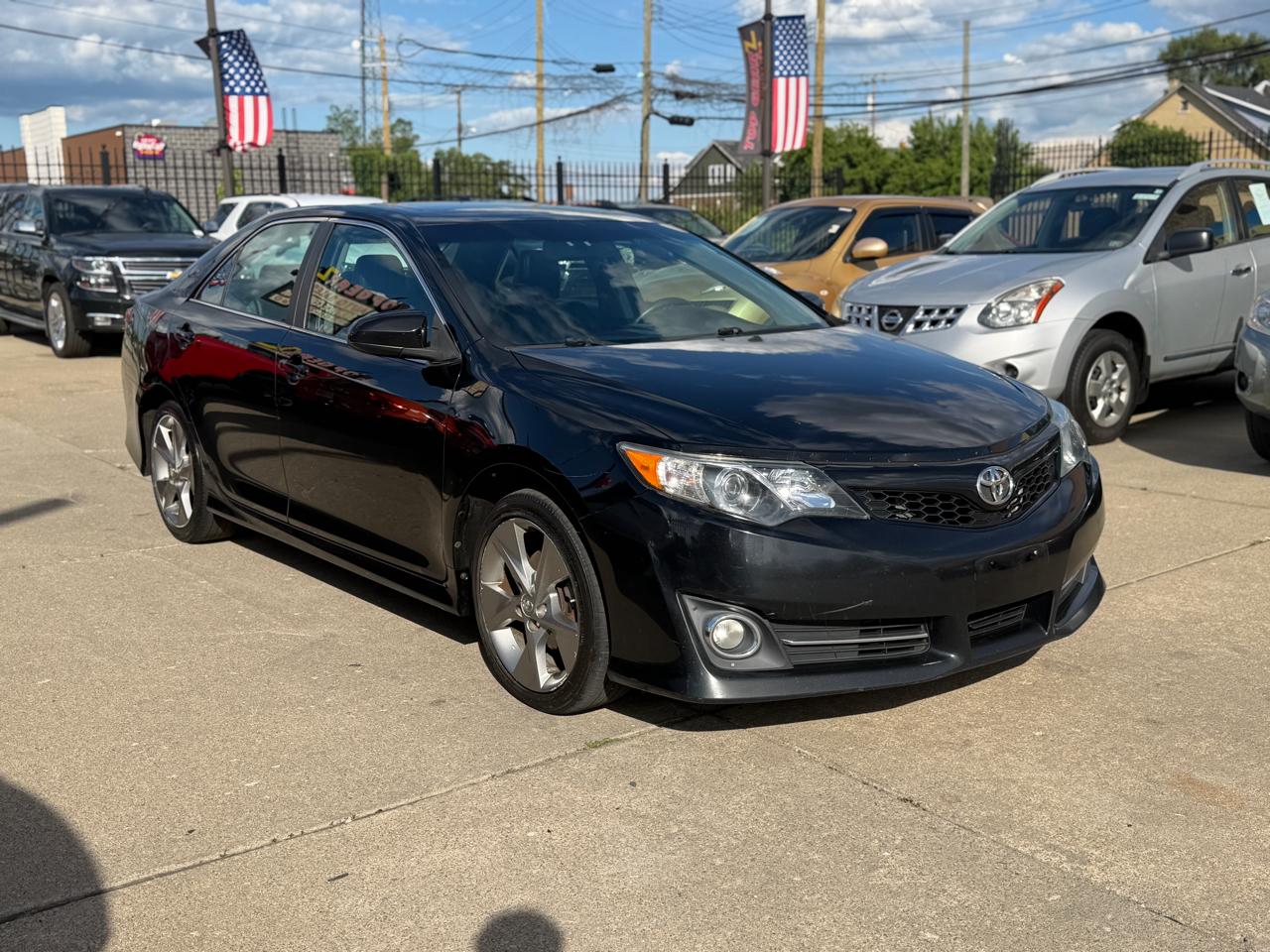 Toyota Camry SE 2012