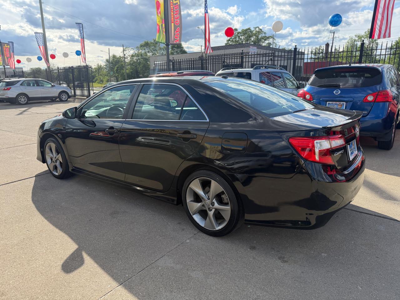 Toyota Camry SE 2012