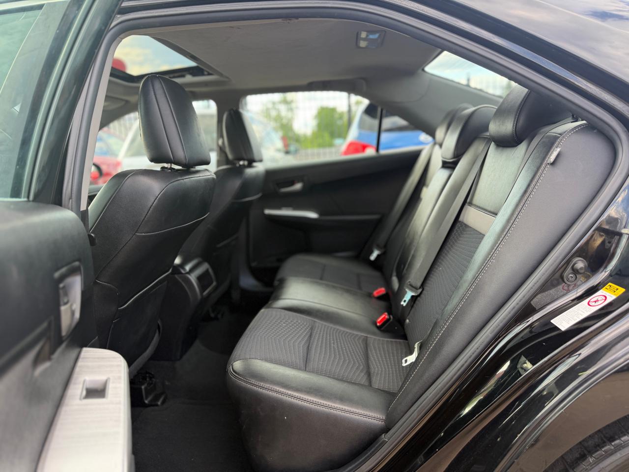 Toyota Camry SE 2012