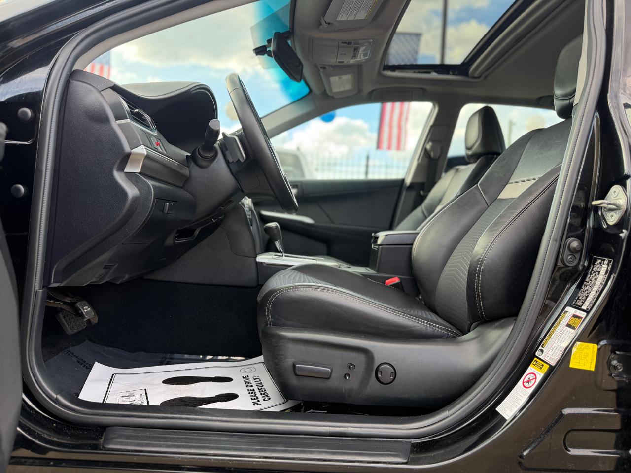 Toyota Camry SE 2012