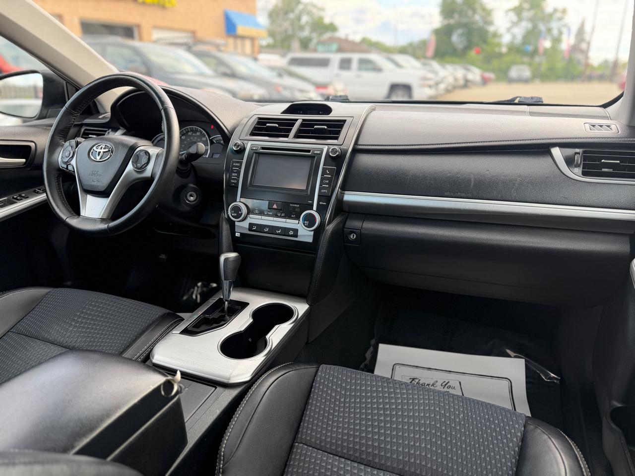 Toyota Camry SE 2012