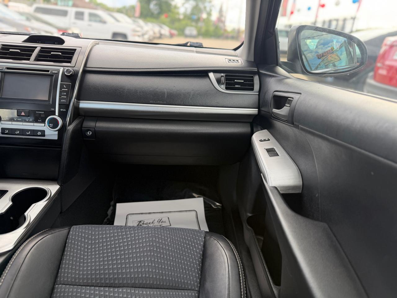 Toyota Camry SE 2012